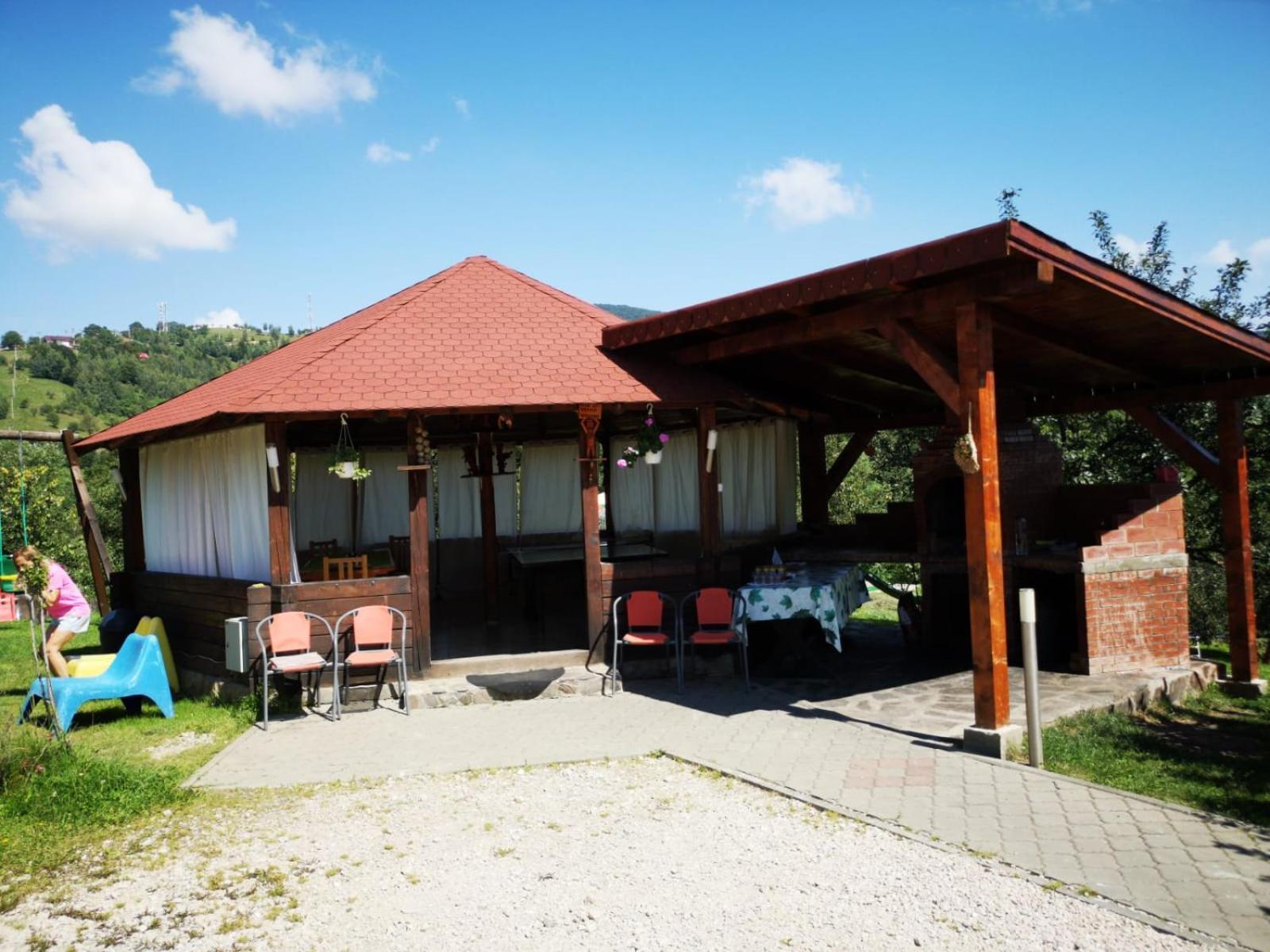 Hotel Casa Preto E Branco Moieciu de Jos Zewnętrze zdjęcie